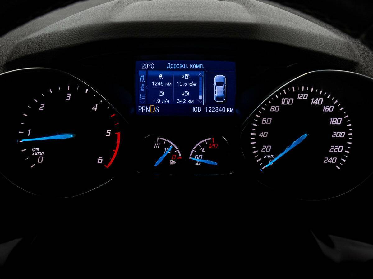 Ford Kuga с пробегом — 2013 год. Фото: #17