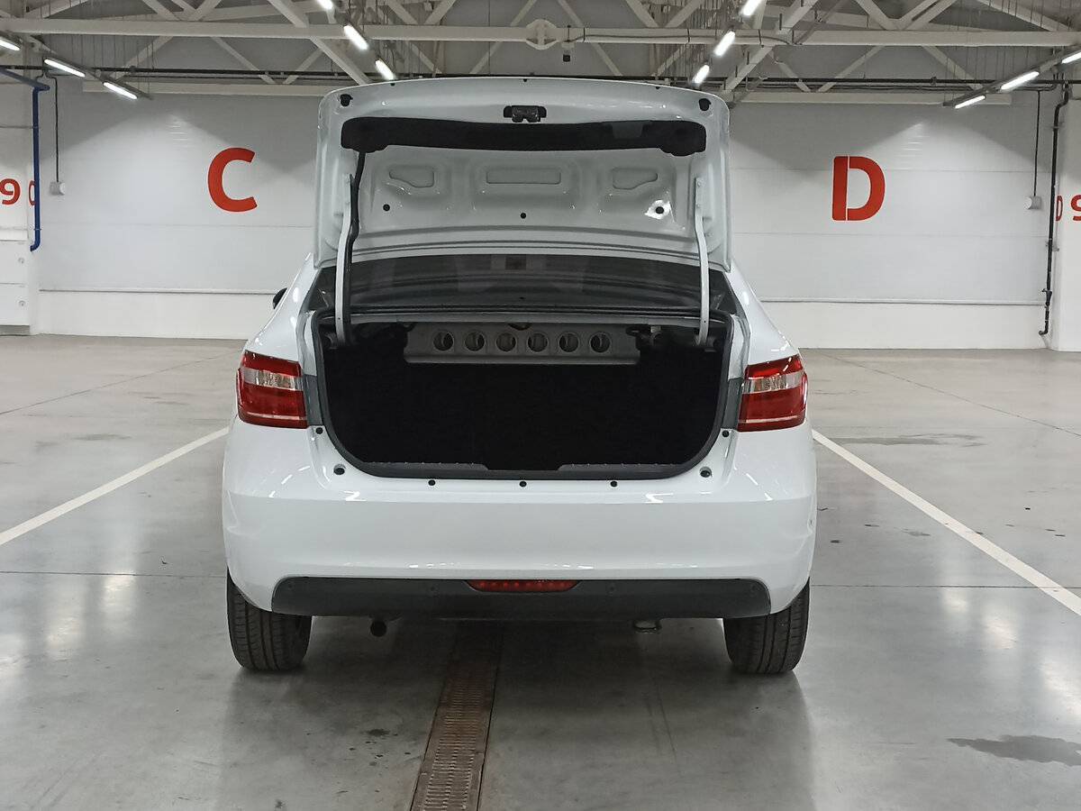 Lada (ВАЗ) Vesta с пробегом — 2020 год. Фото: #9