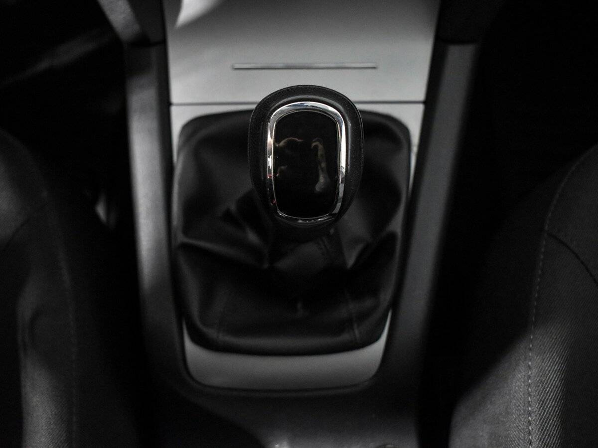 Skoda Octavia с пробегом — 2013 год. Фото: #10