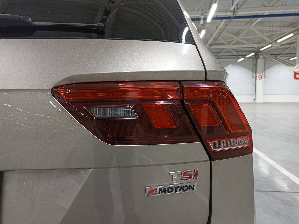 Volkswagen Tiguan с пробегом — 2017 год. Фото: #8