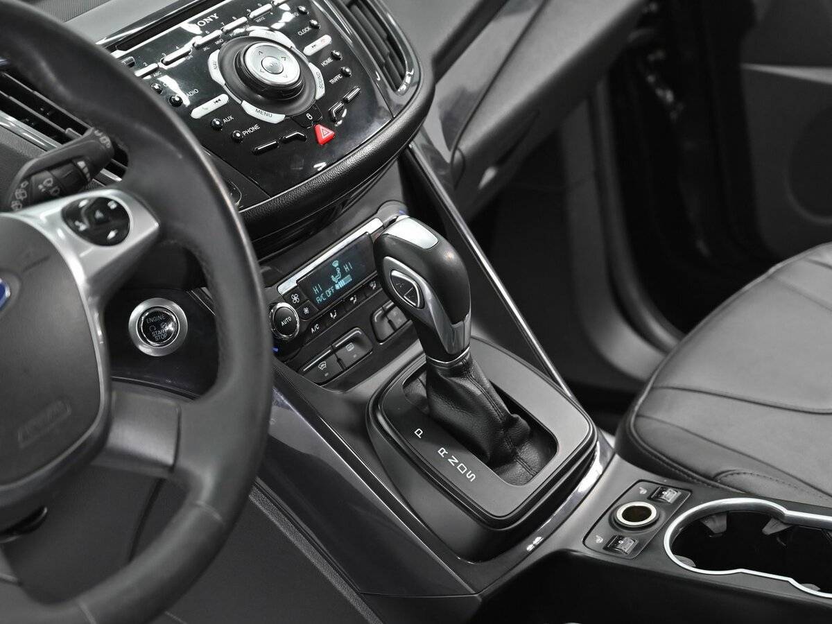 Ford Kuga с пробегом — 2014 год. Фото: #10