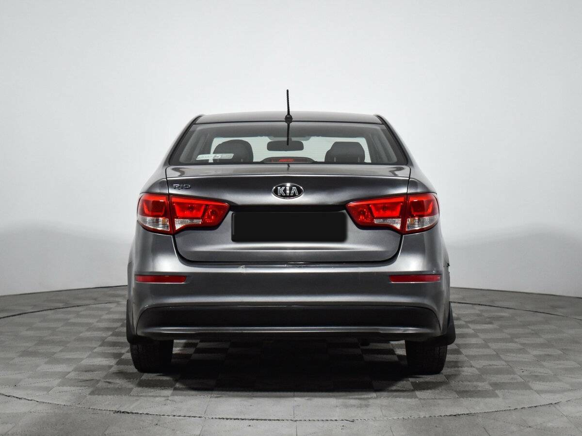 Kia Rio с пробегом — 2016 год. Фото: #5