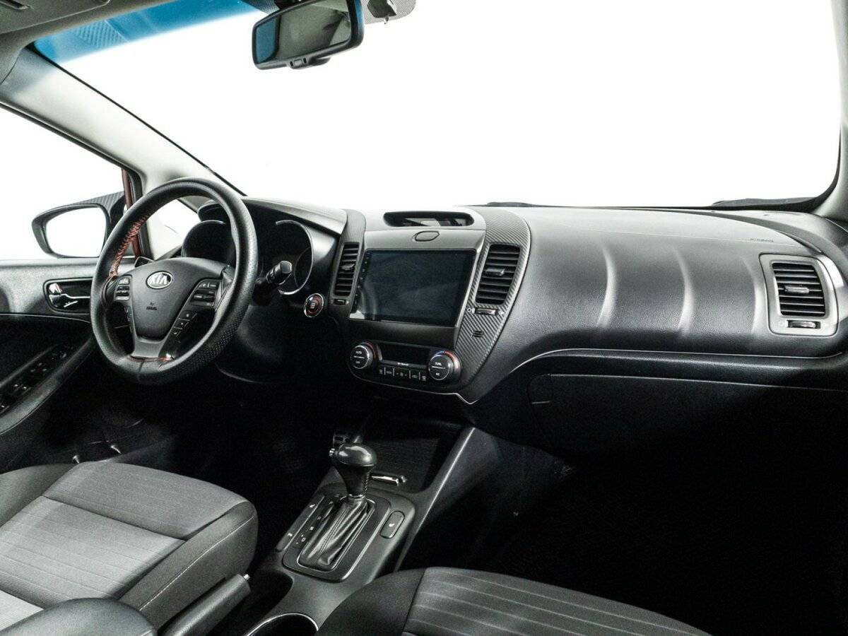 Kia Cerato с пробегом — 2014 год. Фото: #8