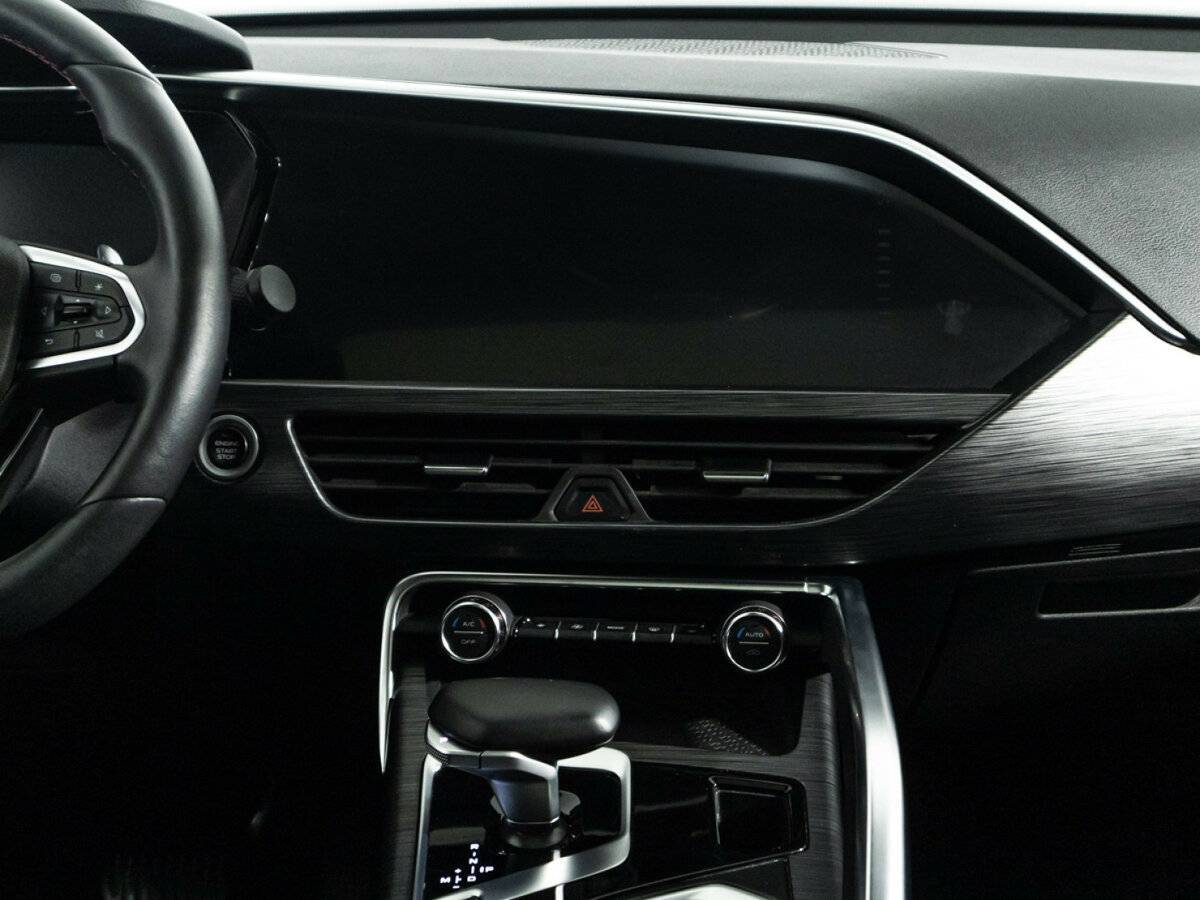 Geely Tugella с пробегом — 2022 год. Фото: #13