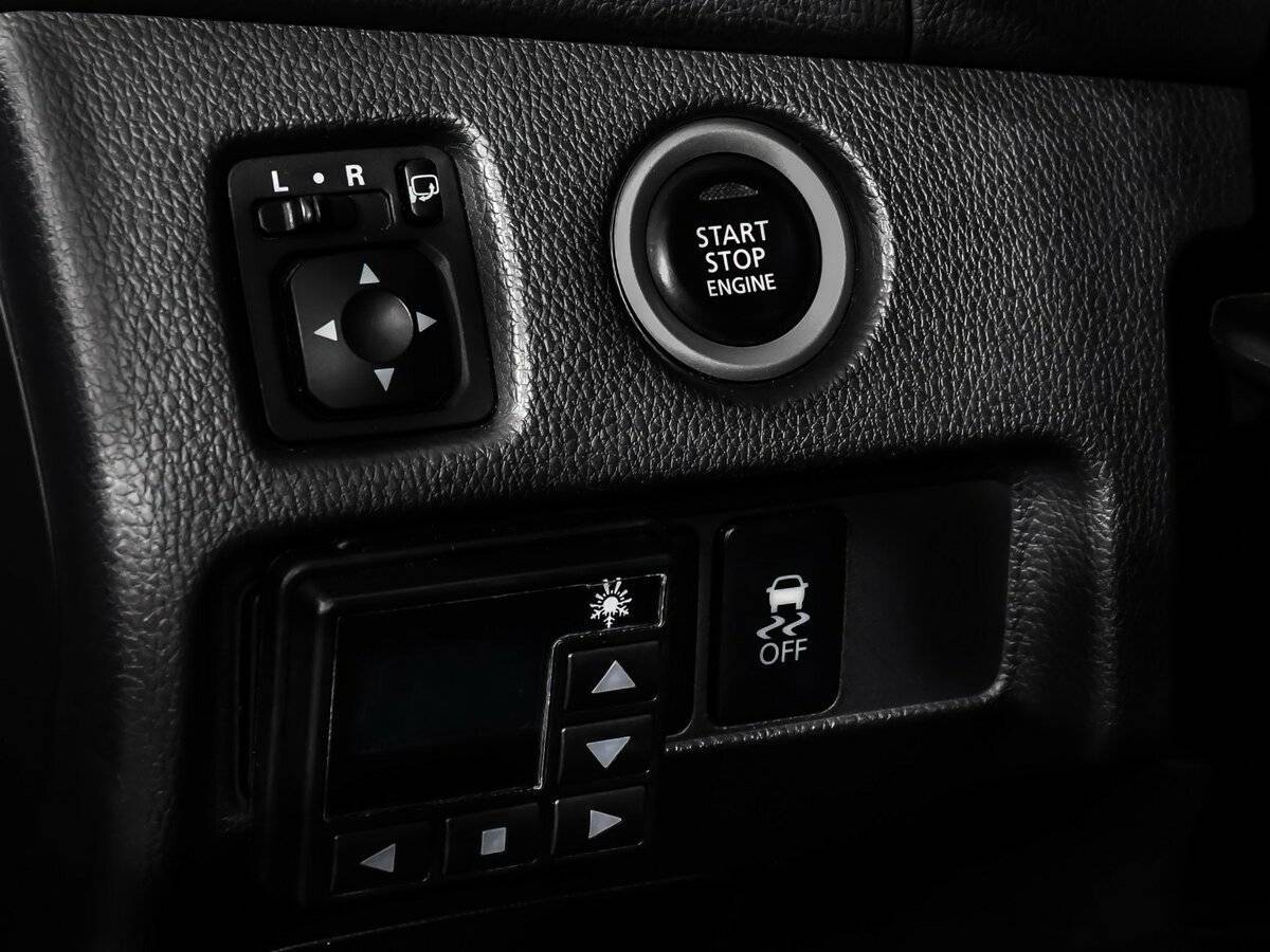 Mitsubishi Pajero Sport с пробегом — 2017 год. Фото: #15