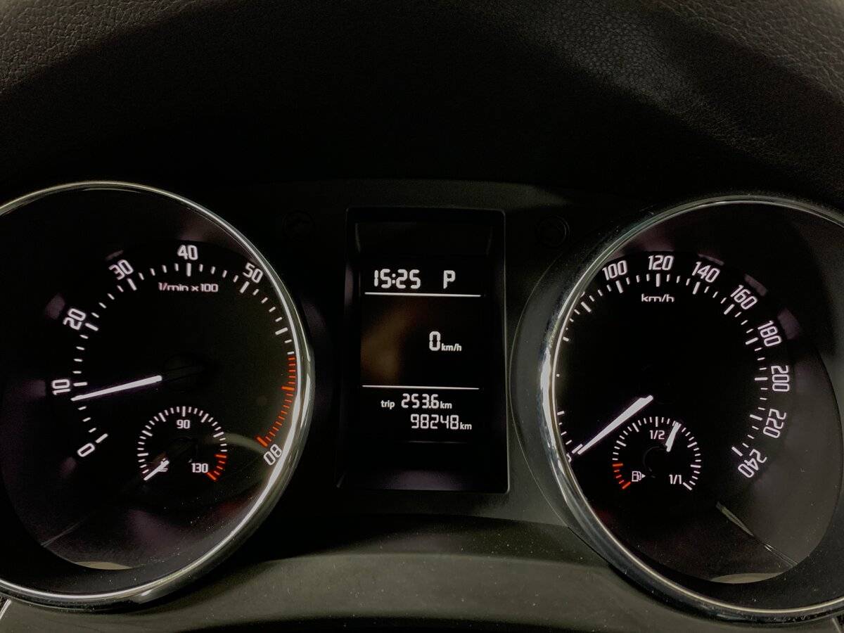 Skoda Yeti с пробегом — 2015 год. Фото: #13