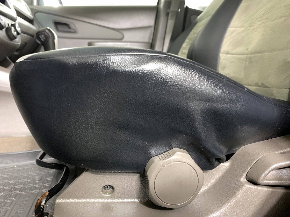 Chevrolet Cobalt с пробегом — 2013 год. Фото: #15