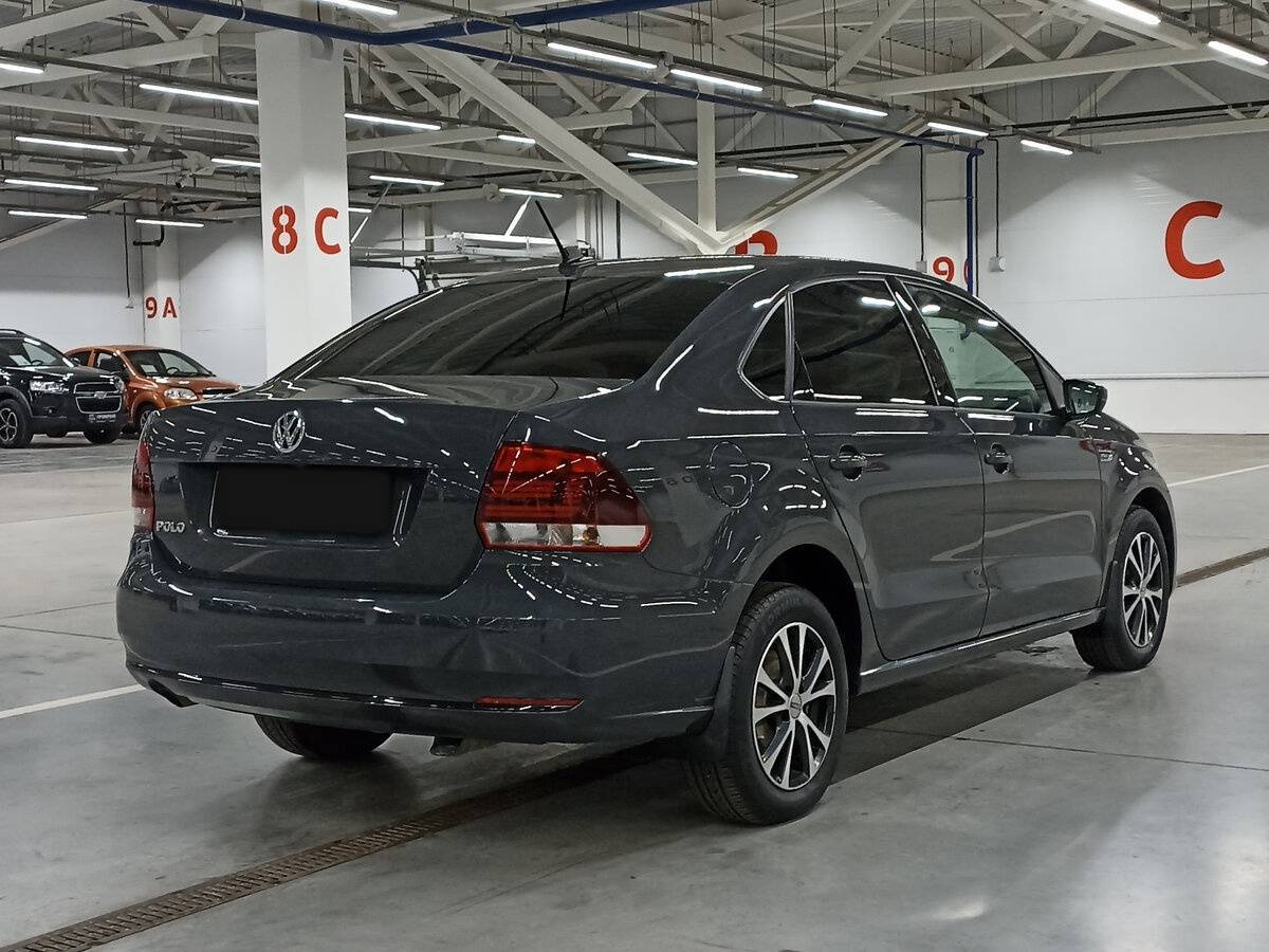 Volkswagen Polo с пробегом — 2018 год. Фото: #4
