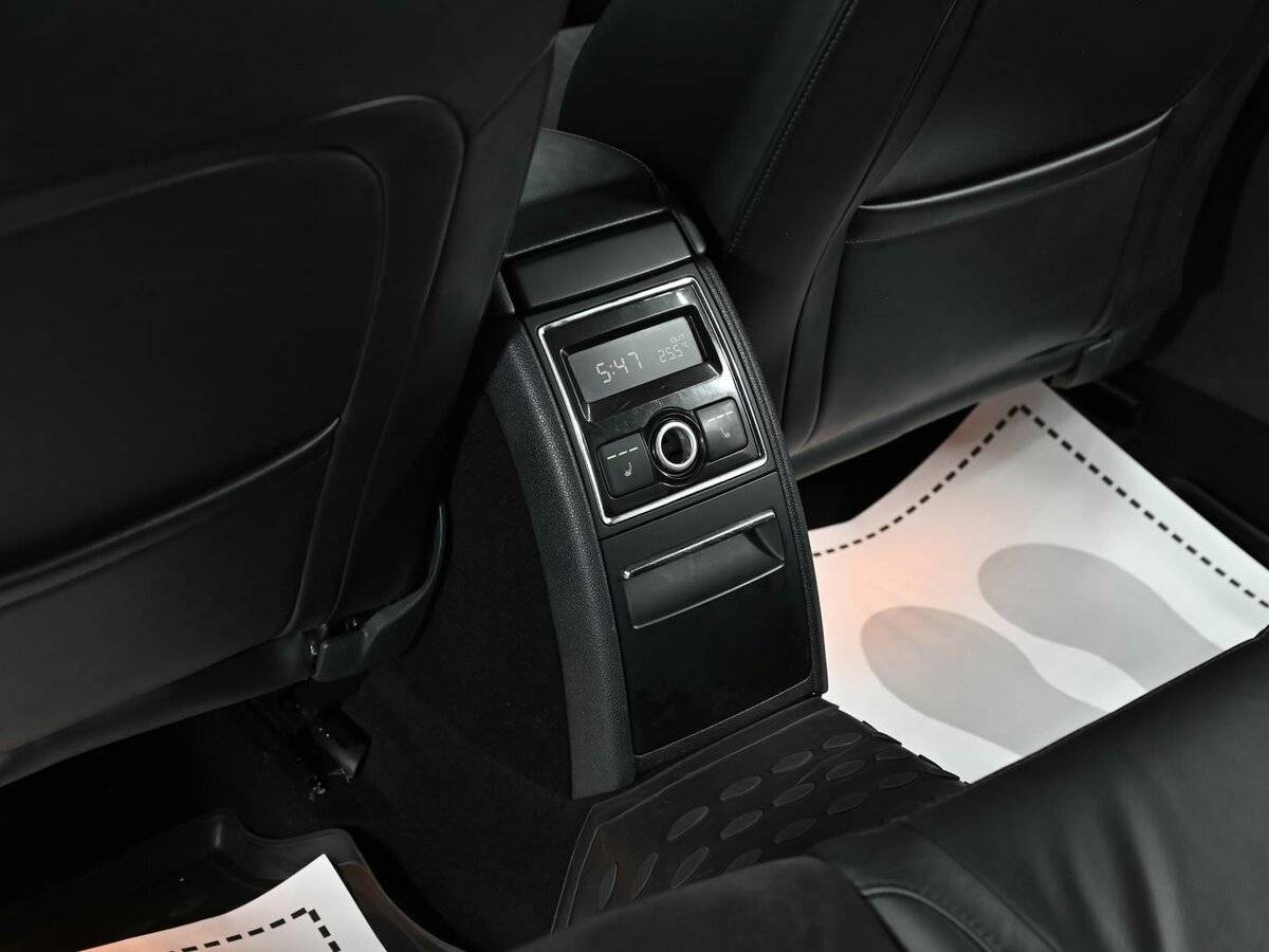 Skoda Superb с пробегом — 2012 год. Фото: #13