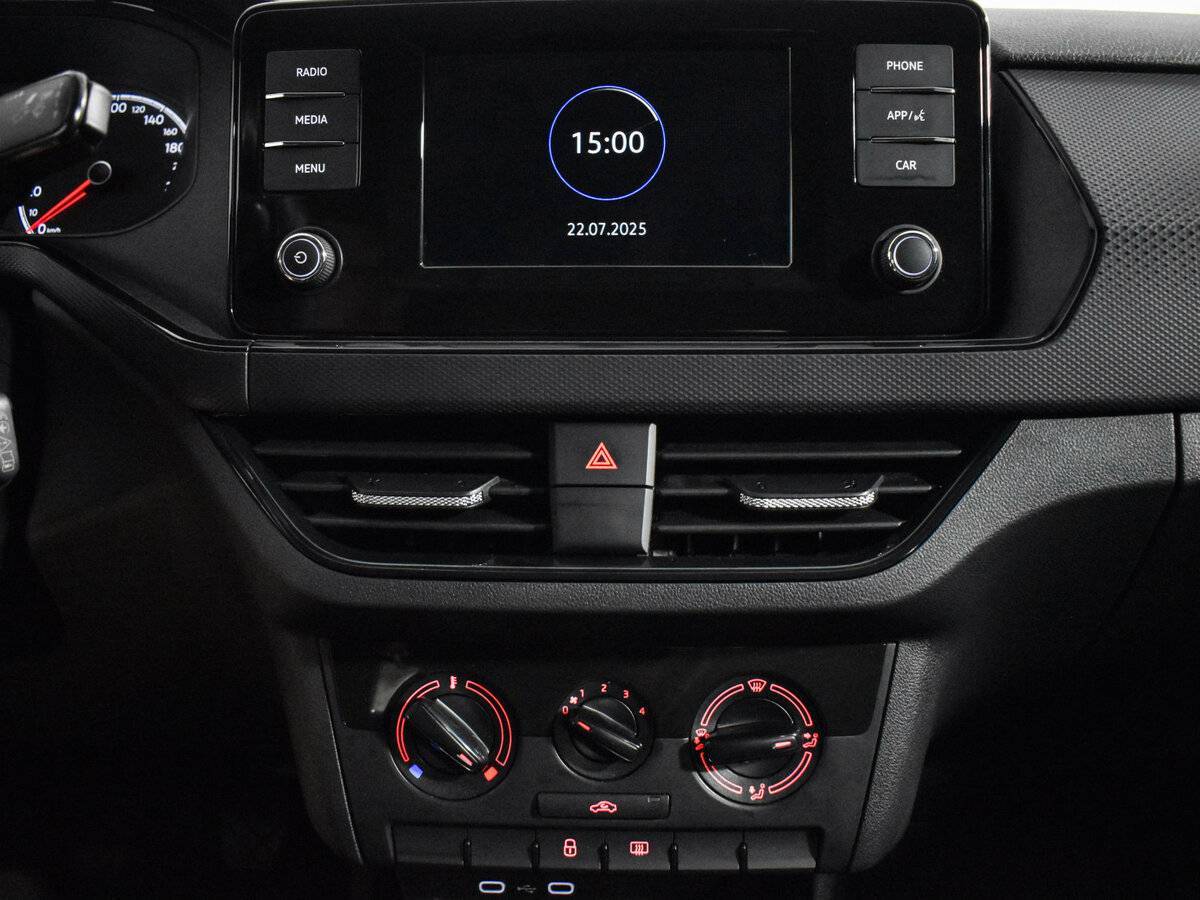 Volkswagen Polo с пробегом — 2021 год. Фото: #14