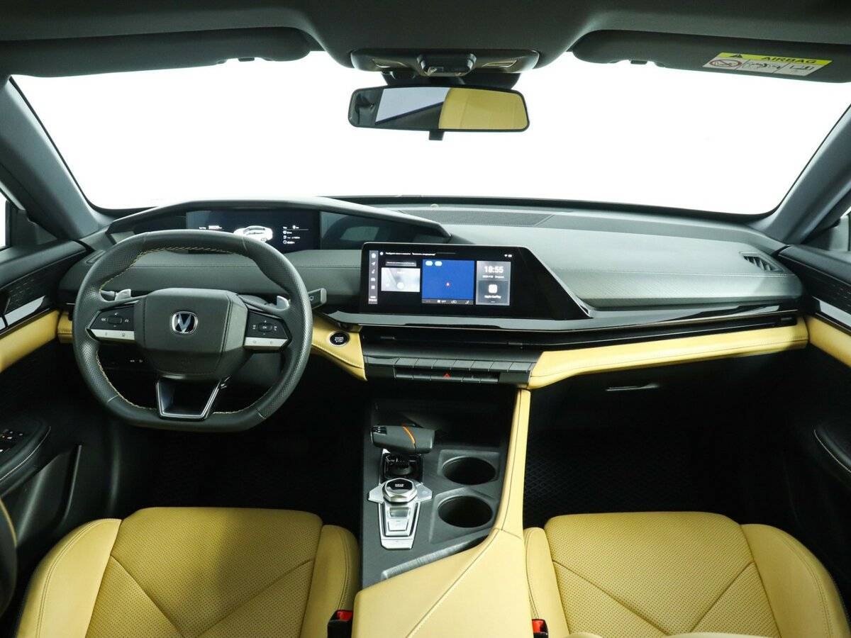 Changan UNI-V с пробегом — 2022 год. Фото: #10