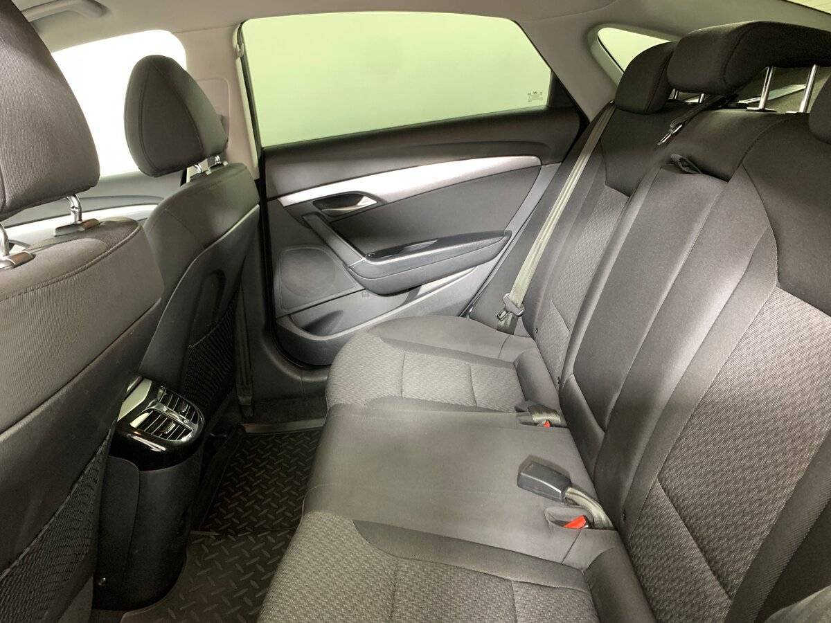 Hyundai i40 с пробегом — 2015 год. Фото: #17