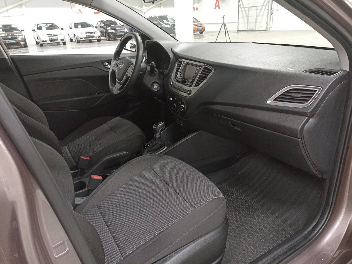 Hyundai Solaris с пробегом — 2019 год. Фото: #10