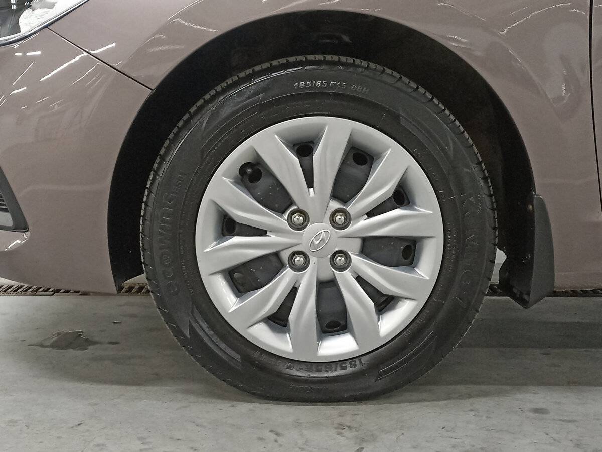 Hyundai Solaris с пробегом — 2019 год. Фото: #17