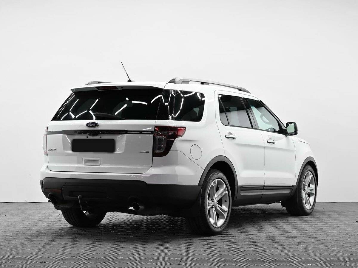 Ford Explorer с пробегом — 2013 год. Фото: #3