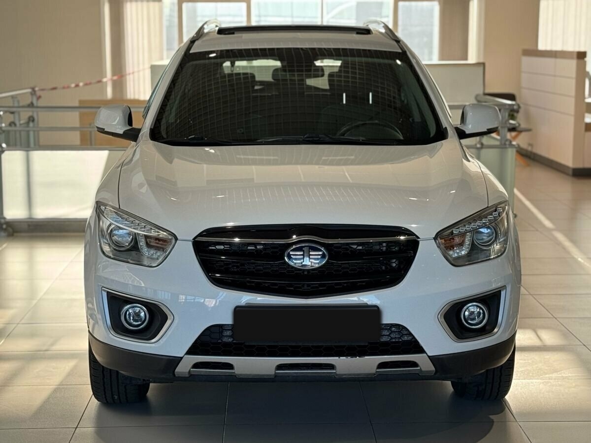 FAW Besturn X80 с пробегом — 2017 год. Фото: #1