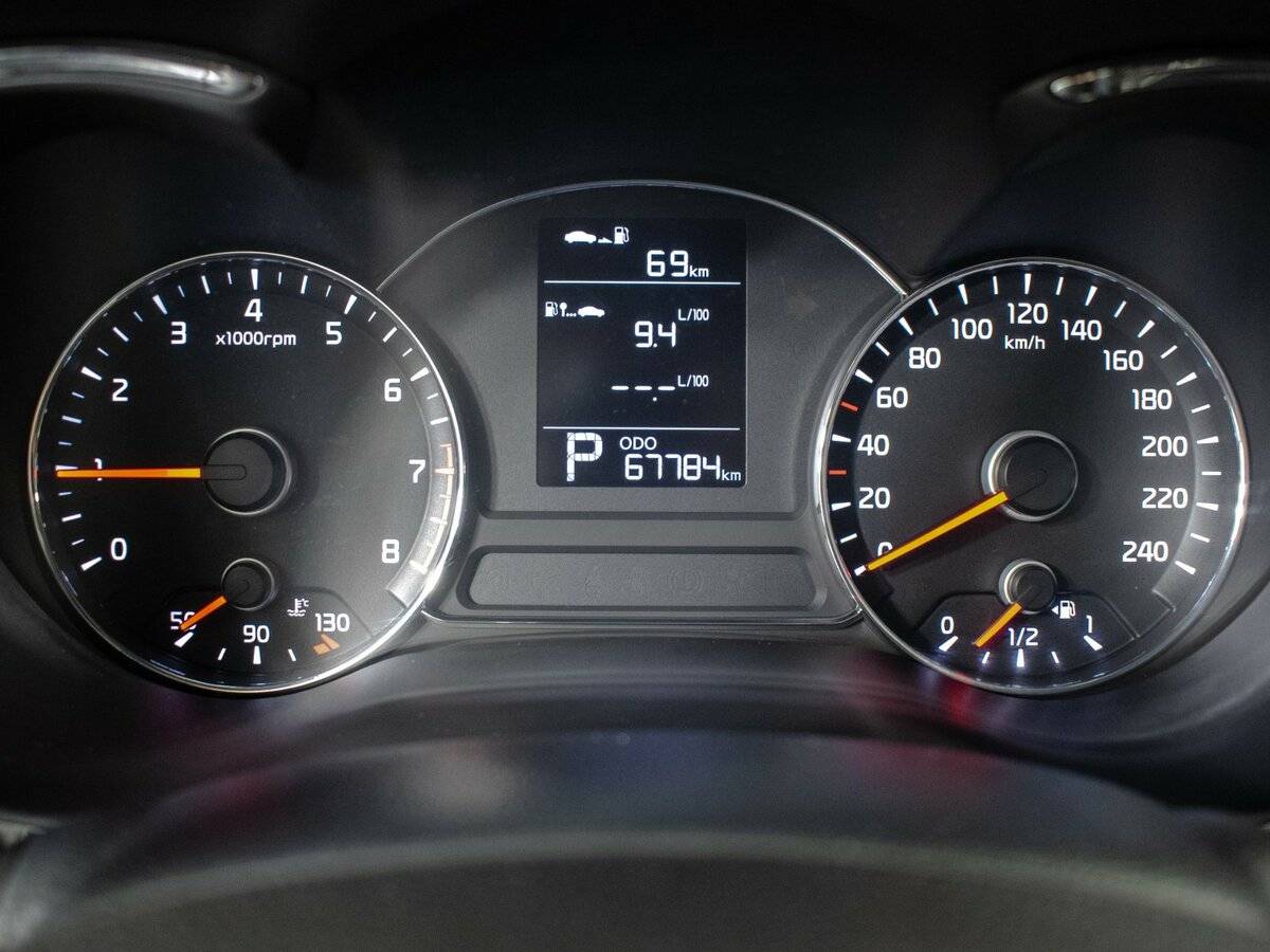 Kia Cerato с пробегом — 2015 год. Фото: #10