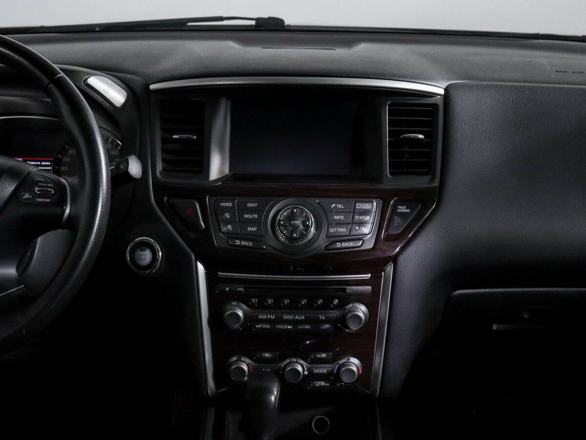 Nissan Pathfinder с пробегом — 2015 год. Фото: #11