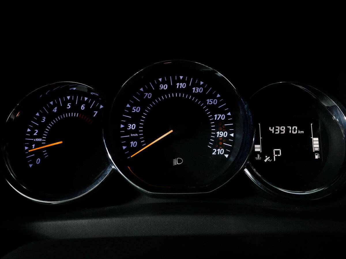 Renault Logan с пробегом — 2022 год. Фото: #8