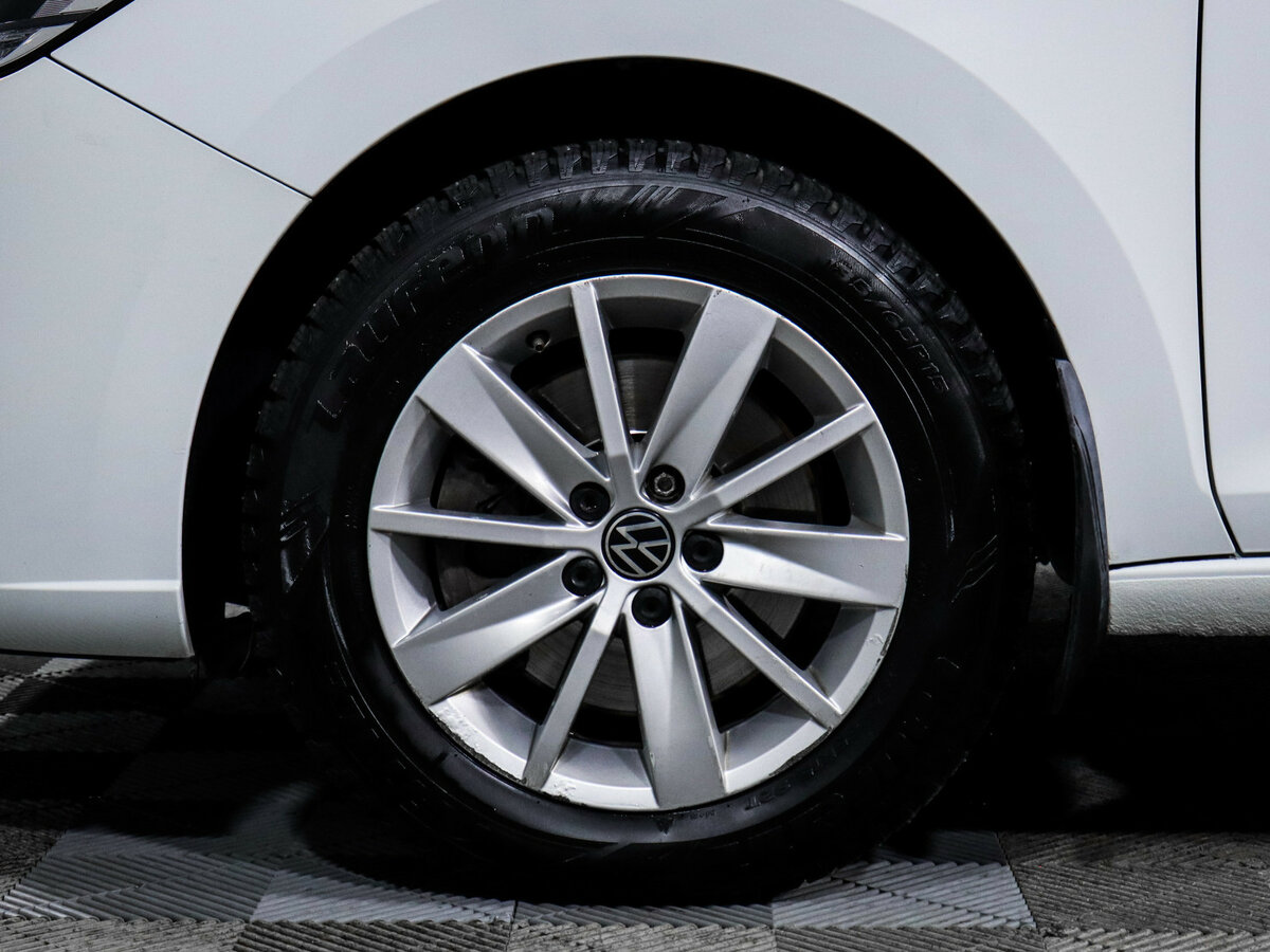 Volkswagen Polo с пробегом — 2021 год. Фото: #12