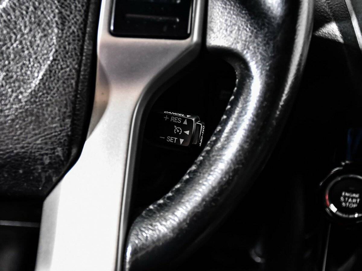 Toyota Land Cruiser Prado с пробегом — 2013 год. Фото: #16