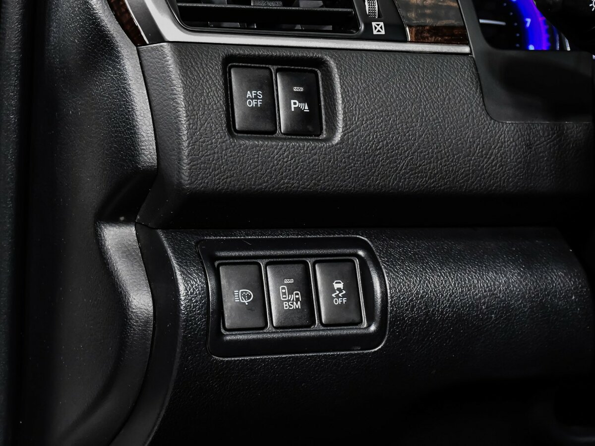 Toyota Camry с пробегом — 2016 год. Фото: #14