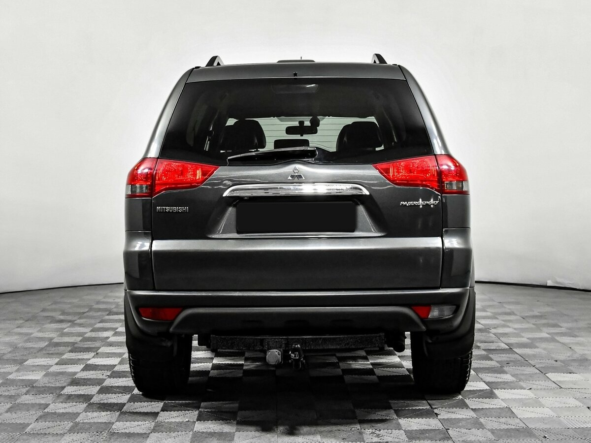 Mitsubishi Pajero Sport с пробегом — 2013 год. Фото: #4