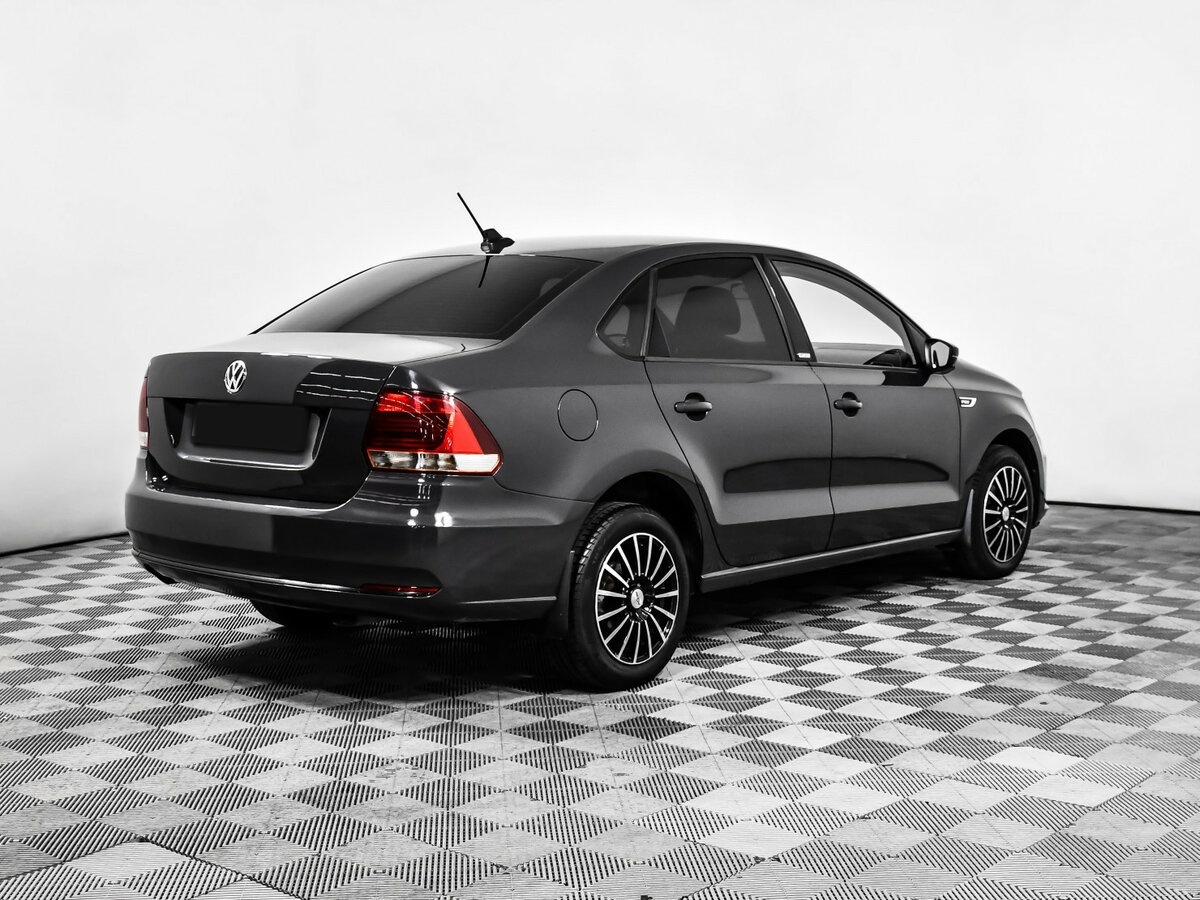 Volkswagen Polo с пробегом — 2017 год. Фото: #4