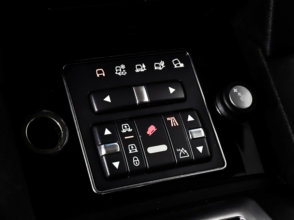 Land Rover Discovery с пробегом — 2013 год. Фото: #15