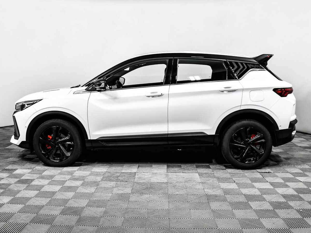 Geely Coolray с пробегом — 2024 год. Фото: #7