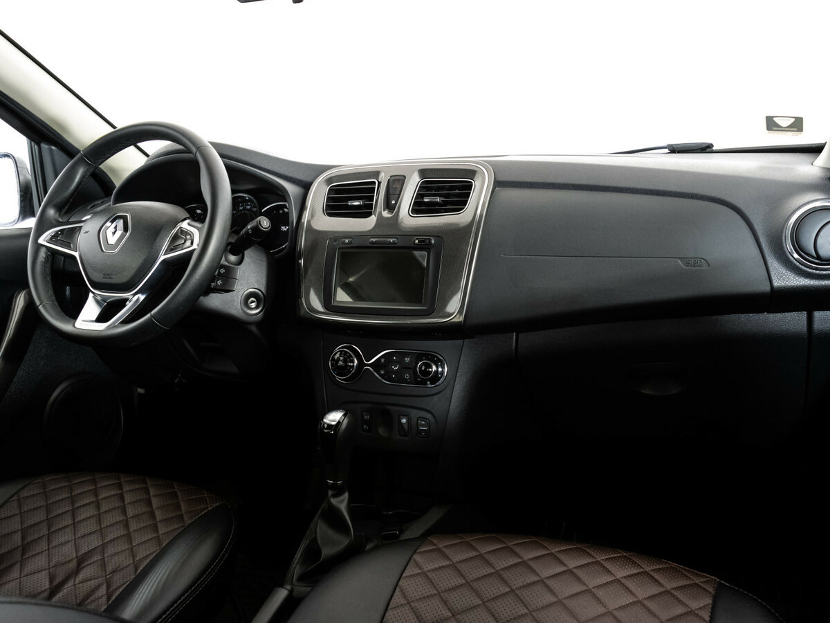 Renault Sandero с пробегом — 2018 год. Фото: #6