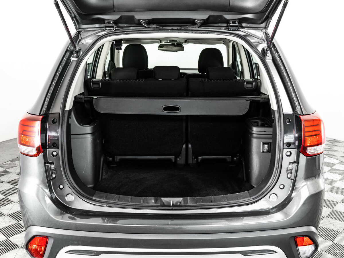 Mitsubishi Outlander с пробегом — 2019 год. Фото: #16
