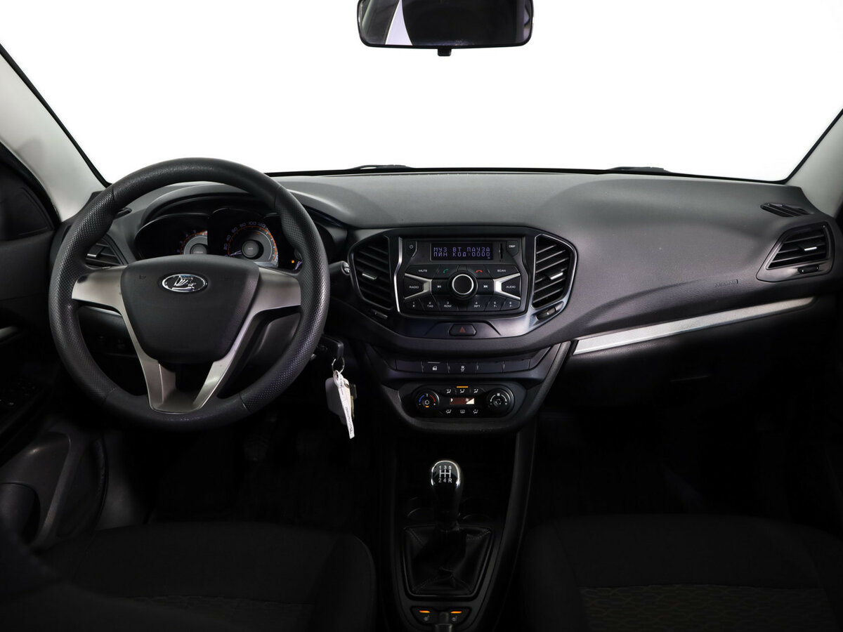 Lada (ВАЗ) Vesta с пробегом — 2017 год. Фото: #6