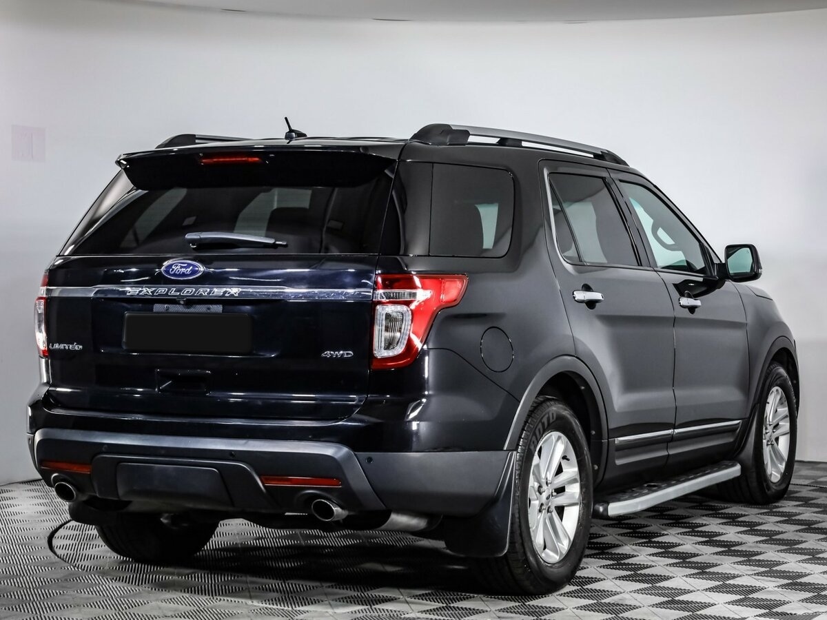 Ford Explorer с пробегом — 2013 год. Фото: #4