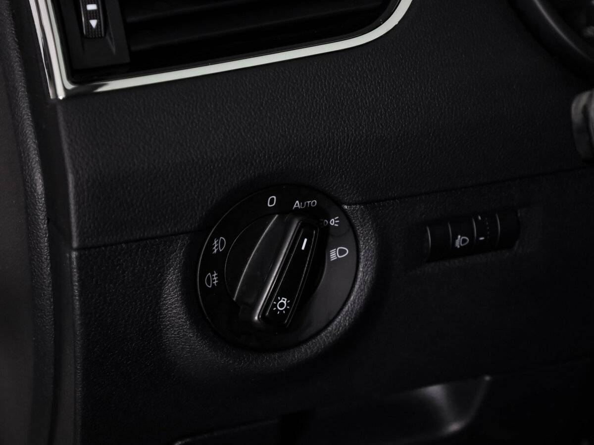 Skoda Octavia с пробегом — 2015 год. Фото: #12