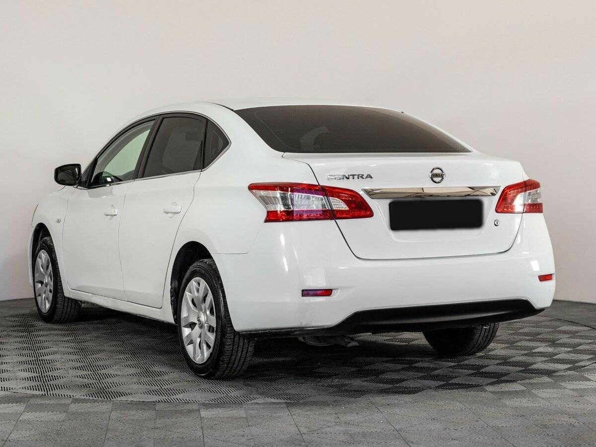 Nissan Sentra с пробегом — 2015 год. Фото: #5