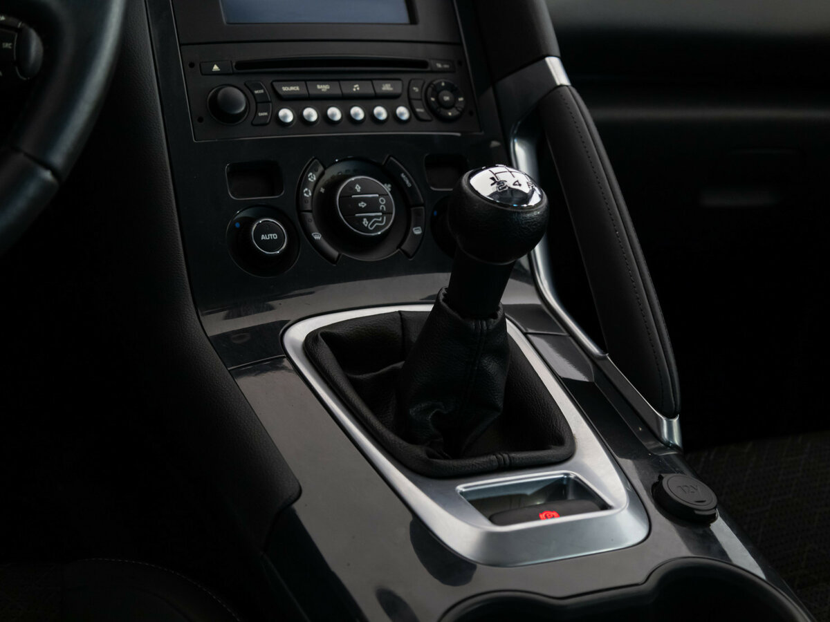 Peugeot 3008 с пробегом — 2014 год. Фото: #9