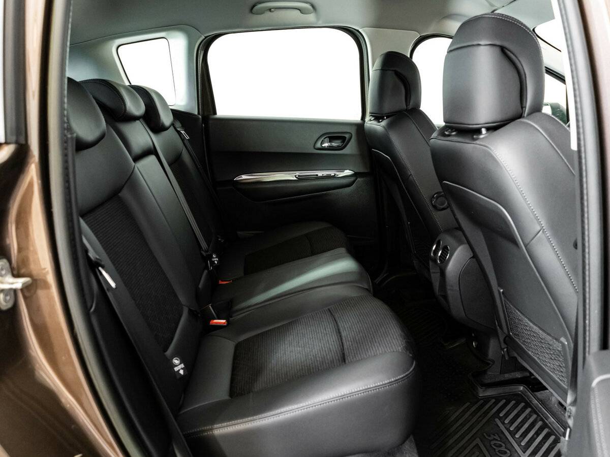 Peugeot 3008 с пробегом — 2014 год. Фото: #11