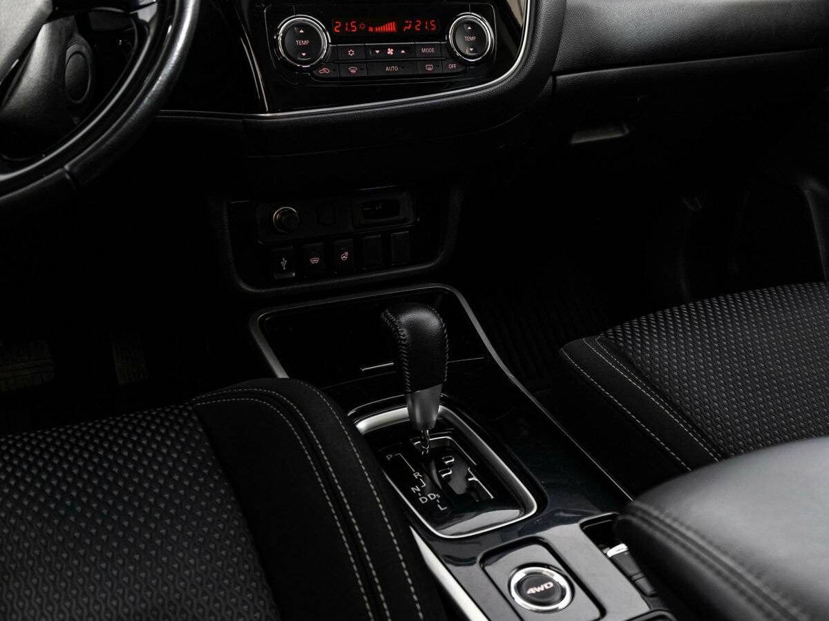 Mitsubishi Outlander с пробегом — 2019 год. Фото: #9