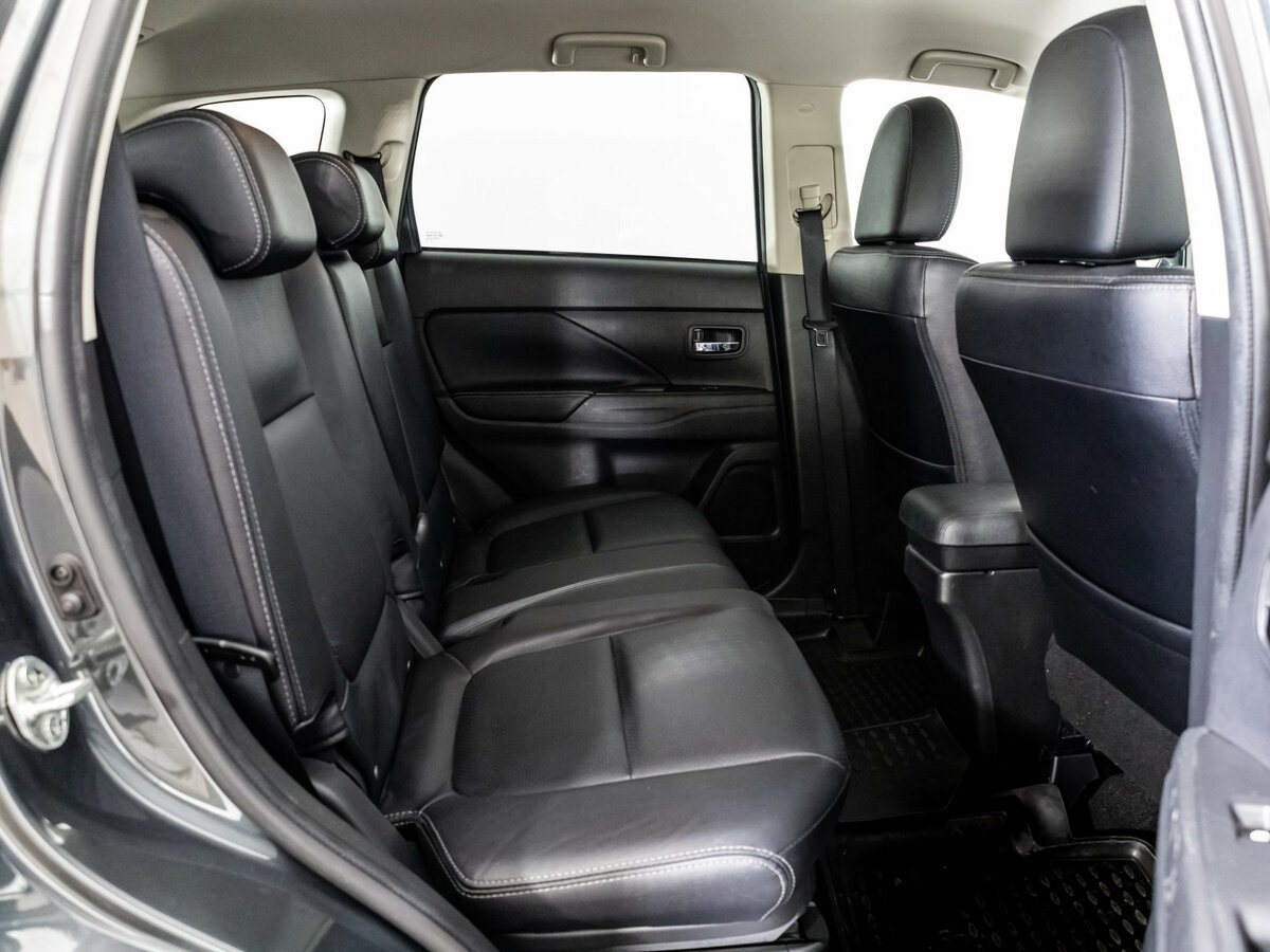 Mitsubishi Outlander с пробегом — 2018 год. Фото: #15