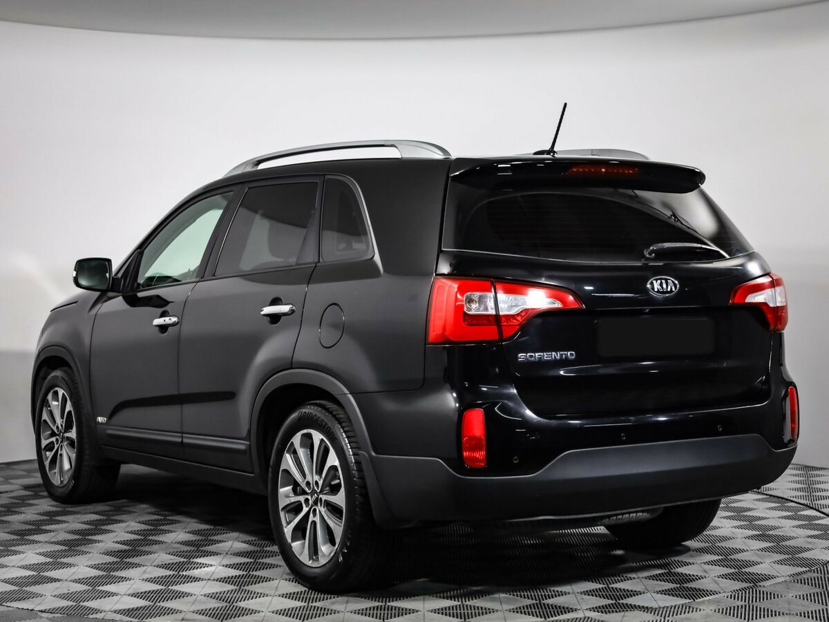 Kia Sorento с пробегом — 2014 год. Фото: #6