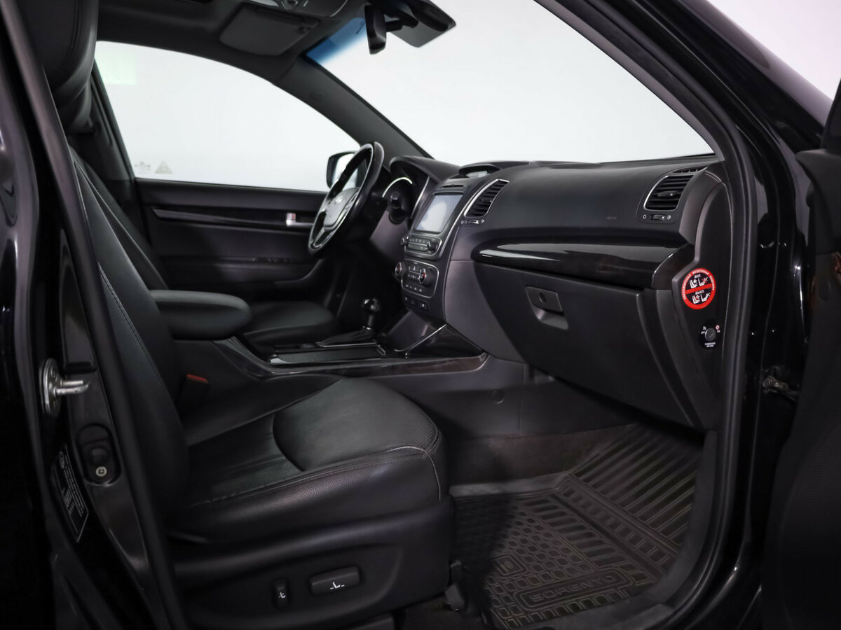 Kia Sorento с пробегом — 2014 год. Фото: #23