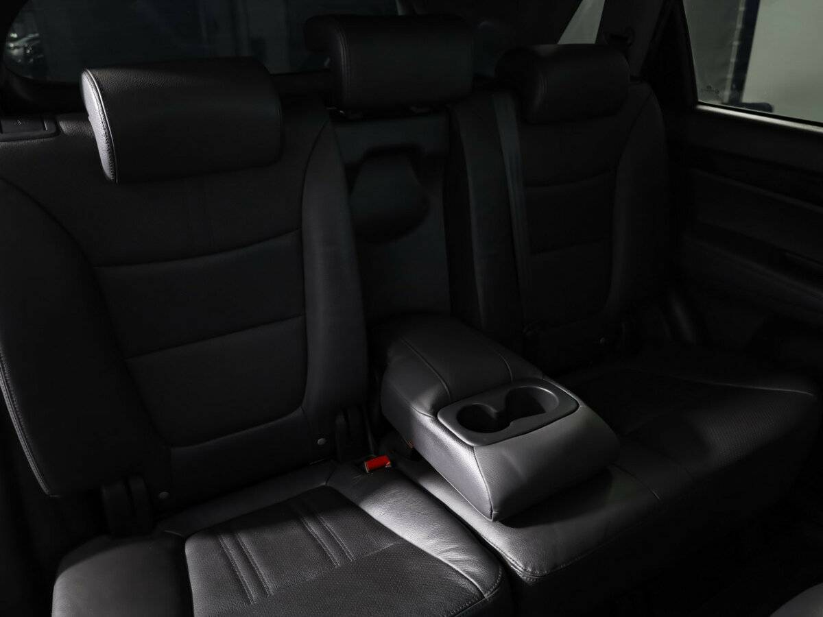 Kia Sorento с пробегом — 2014 год. Фото: #25
