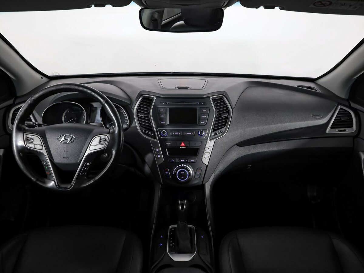 Hyundai Santa Fe с пробегом — 2016 год. Фото: #9