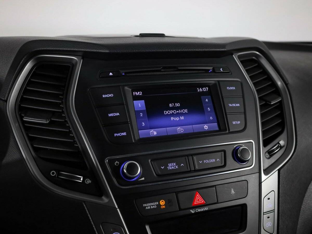 Hyundai Santa Fe с пробегом — 2016 год. Фото: #15