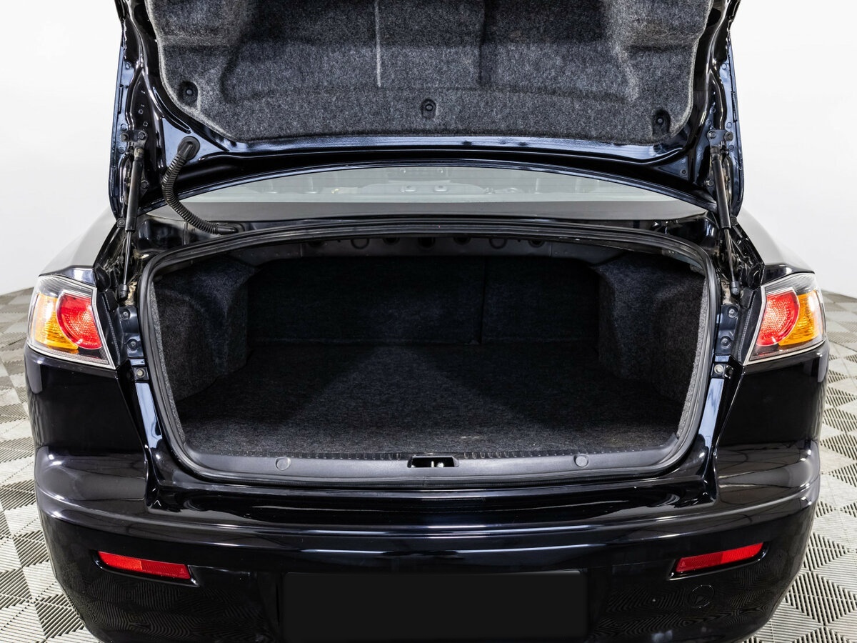 Mitsubishi Lancer с пробегом — 2012 год. Фото: #14