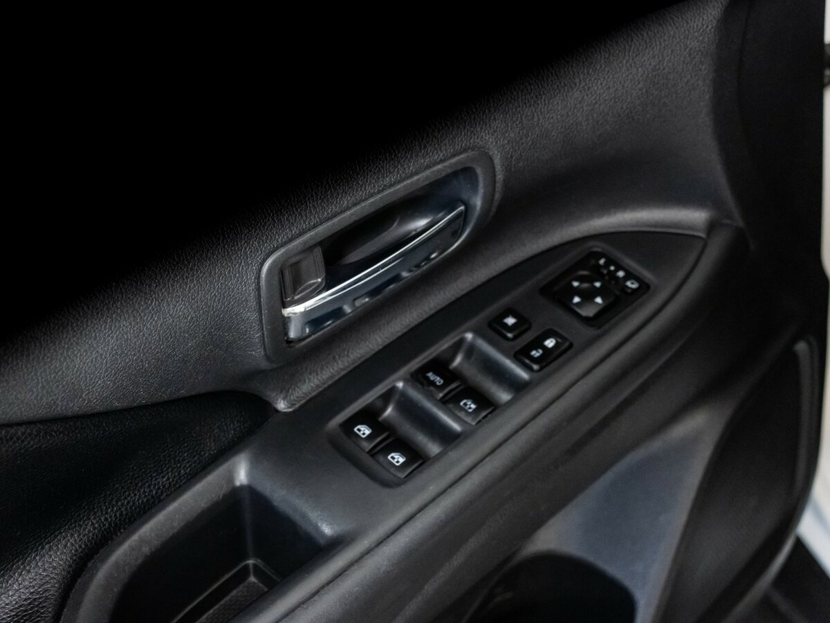 Mitsubishi Outlander с пробегом — 2017 год. Фото: #12