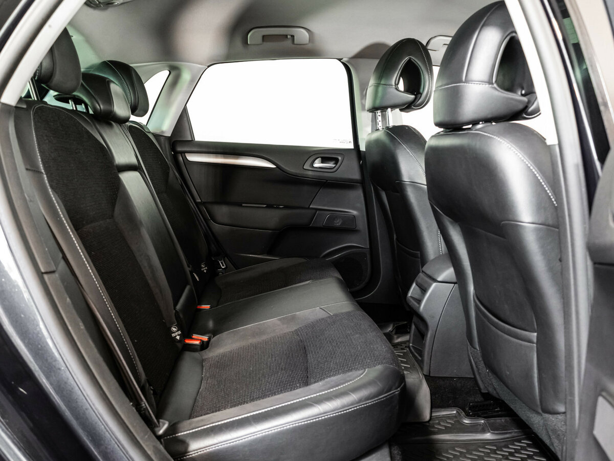 Citroen C4 с пробегом — 2012 год. Фото: #12