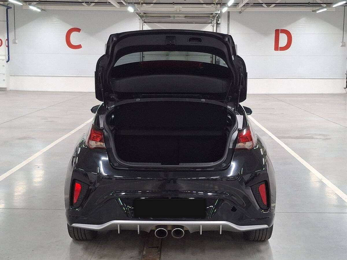 Hyundai Veloster с пробегом — 2019 год. Фото: #9