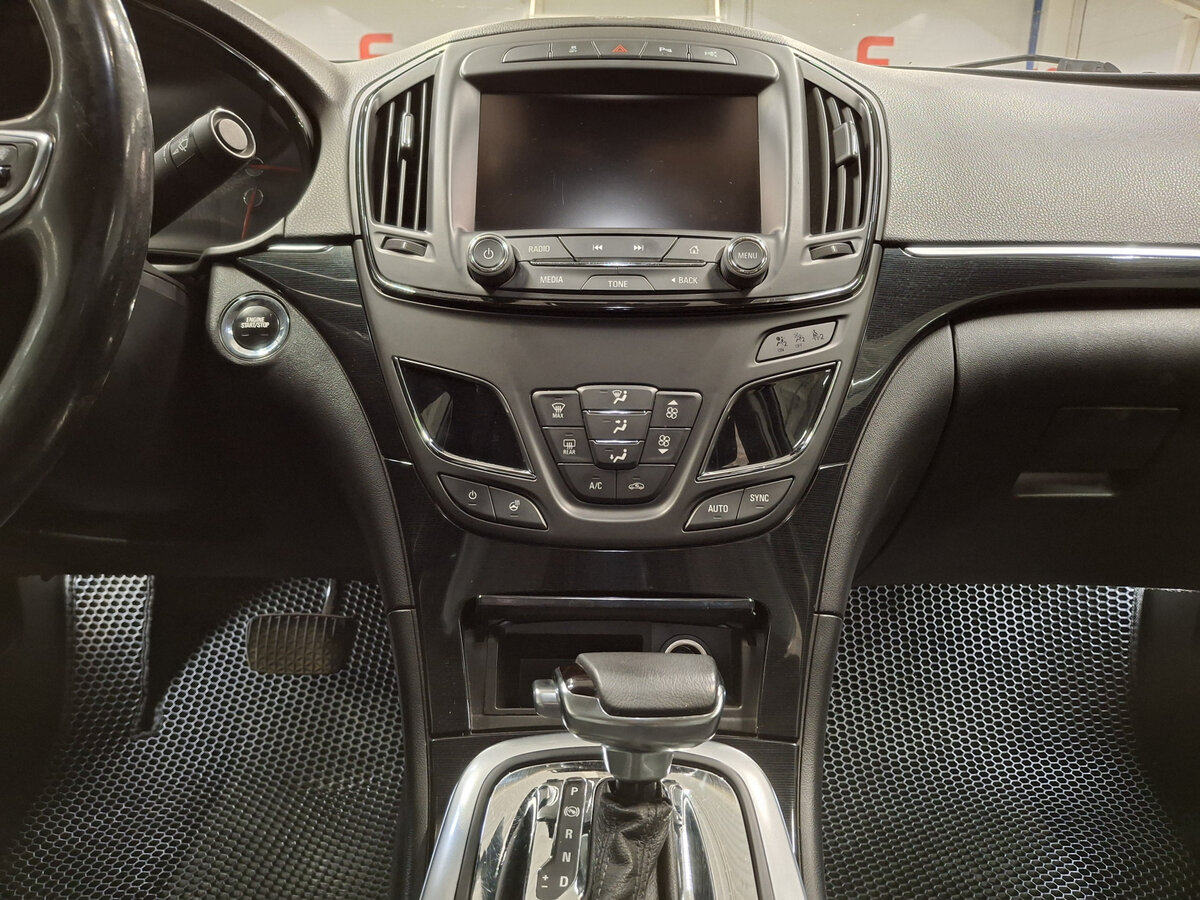 Opel Insignia с пробегом — 2014 год. Фото: #14